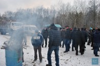 Волинські шахтарі блокують допомогу для військових в зону АТО ФОТО