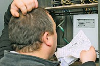 Треба прискорювати підвищення тарифів на енергоносії, - Яценюк