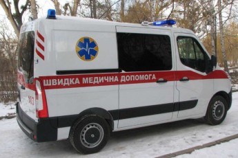 Дитяча «швидка» на Волині злетіла у кювет: двоє лікарів у реанімації