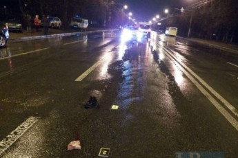 ДТП у Києві: чоловіка переїхало кілька автомобілів ФОТО
