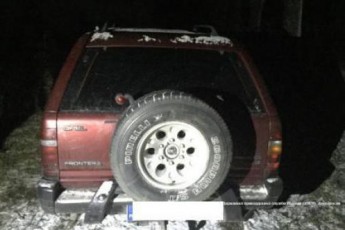 На Волині затримали автомобіль начинений контрабандою