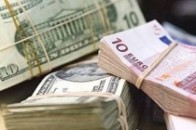 Із початку року долар і євро щодня дешевшають в офіційних курсах Нацбанку