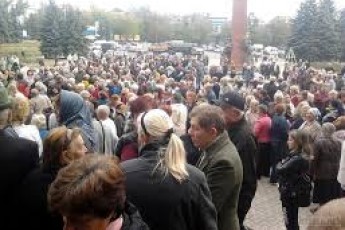 Вчителі окупованої Луганщини влаштували «голодний бунт»