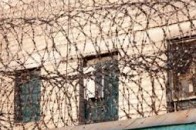 На Волині підліток намагався перекинути на територію колонії наркотики