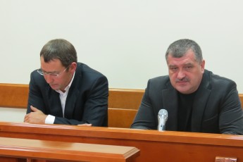 Два десятки волинських слідчих МВС прийшли в суд, щоб підтримати люстрованого екс-керівника