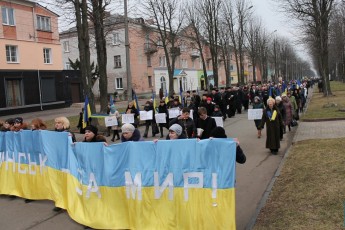 У Нововолинську близько тисячі людей вийшли на Марш миру ВІДЕО ОНОВЛЕНО