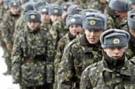 Лучан закликають «одягти армію»