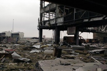 У Донецькому аеропрорту багато поранених - бойовики підірвали перекриття