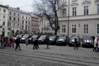 Українським військовим передали нерозмитнені автомобілі