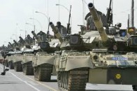 Росія стягує танки до Краснодону та Шахтарська