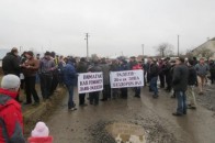 Обурені люди перекривали трасу Львів-Луцьк, вимагаючи її ремонту