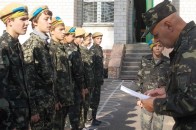У школах Луцька викладатимуть учасники АТО, а вчителі розноситимуть повістки?