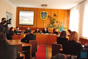 Волинське місто «вибиватиме» в проблемного банку депозит