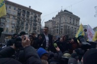 Бунт у Києві: сотні людей перекрили Хрещатик ВІДЕО