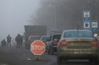 Рятувальники вивозять населення Донбасу з території, яка підконтрольна Києву