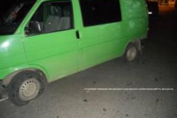 П’яний волинянин намагався втекти з «Ягодина», пробивши чотири колеса