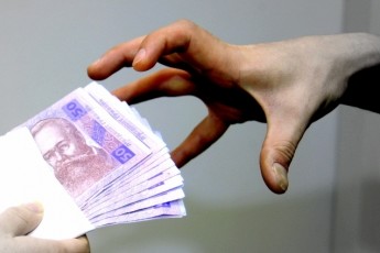 Екс-працівник луцького училища скаржиться на корупцію в навчальному закладі