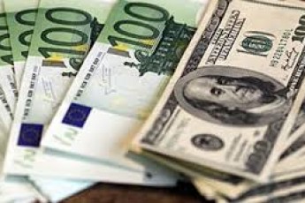 Гривня на міжбанку впала до 25 гривень за долар