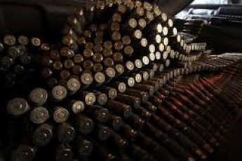 Українські бійці підірвали сім складів боєприпасів терористів ВІДЕО