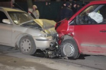 У Луцьку ДТП: п’яний водій «Mazda» протаранив «Mercedes» ВІДЕО
