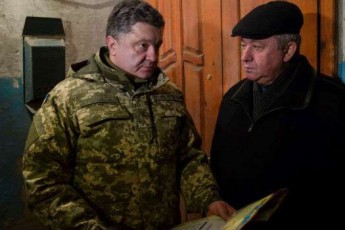 Порошенко покаже світу докази застосування бойовиками касетних боєприпасів ВІДЕО