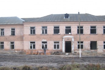 Районну лікарню на Волині переобладнають під житловий будинок ФОТО