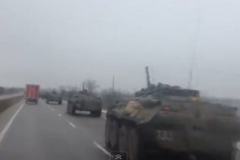 Путін готовий до перемир'я: з Криму рухається величезна колона техніки ВІДЕО
