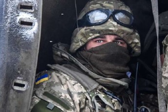 В аеропорту Донецька знайшли тіла українських солдатів зі зв'язаними руками ФОТО