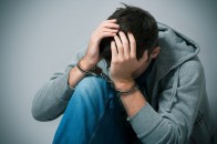 Четверо луцьких учнів сіли у в'язницю за те, що викрали у бабусі 350 000 гривень