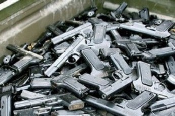 Волинян закликають здати зброю