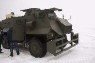 Скандальний броньовик «Saxon» зламався під час презентації в Києві ВІДЕО