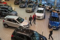 Імпорт легкових автомобілів в Україну у 2014 році скоротився на 64%