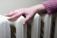 Лучани нарікають на зимні батареї та теплу воду