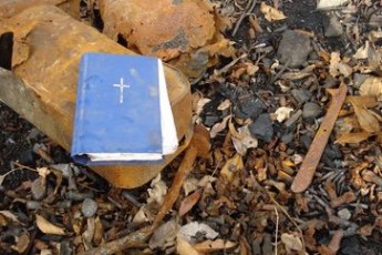 Пошуковики вивезли з Дебальцево та Донецького аеропорту 195 тіл українських військових