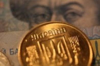Гривня продовжує зміцнюватися: на міжбанку долар вже по 25