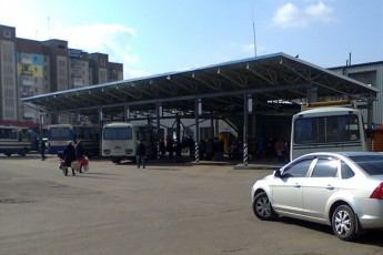 На Волині перевізники пропонують людям в села добиратися пішки