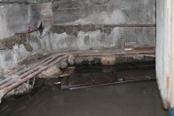 У Нововолинську затопило підвал житлового будинку ФОТО