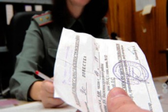 Депутатам з Волині вручили повістки в сесійній залі ФОТО