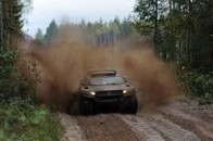 Небайдужі збирають гроші на автівку для розвідника з Волині