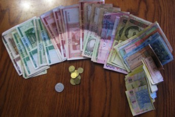 Волинянин залишив мешканку Білорусі без жодної копійки