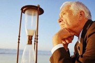 Україна зобов'язалася підвищити пенсійний вік на 5 років