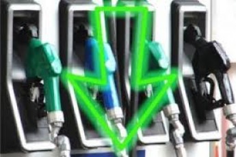 На українських АЗС ціни на бензин знизилися більш ніж на 2 гривні