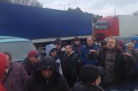 На Волині волонтери заблокували митницю ФОТО