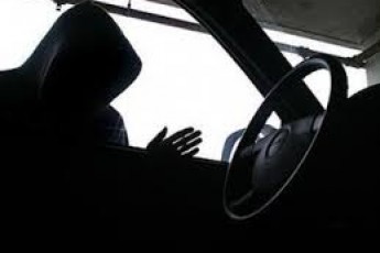 У рівнянки на Волині викрали автівку
