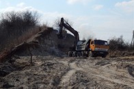 У Ковелі ділки «роздерибанили» залізничний насип ФОТО