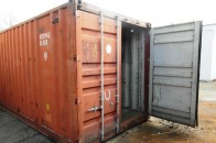 Волиняни переобладнали морські контейнери для бійців ФОТО