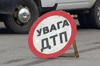 Смертельна аварія на Волині : «Пежо» врізався в бетонну опору, є жертви
