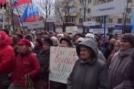 У Луганську під прапорами «ЛНР» вимагали від України зняти «економічну блокаду» ВІДЕО