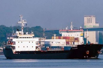 14 українських моряків стали заручниками затриманого в Болгарії судна