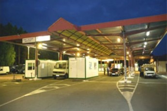 Через волинську митницю хотіли незаконно провезти стародрук Біблії